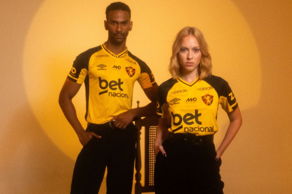 A venda da nova camisa inicia neste sábado (7)