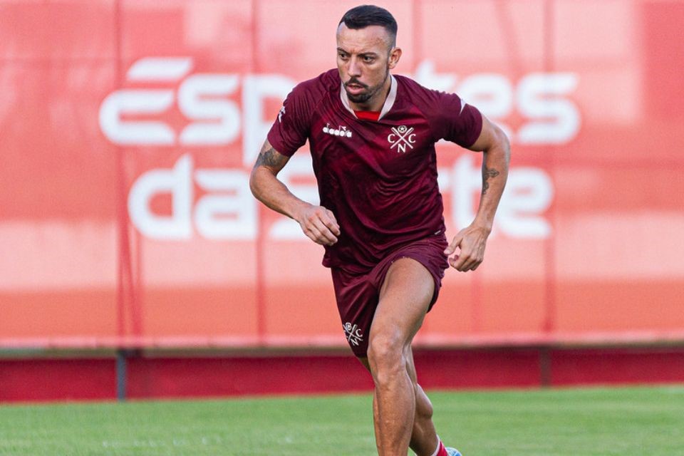 Paulo Sérgio pode retornar ao Náutico contra o Bahia