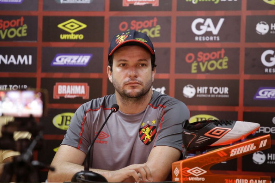 Última passagem de Daniel Paulista no comando do Sport aconteceu em 2020