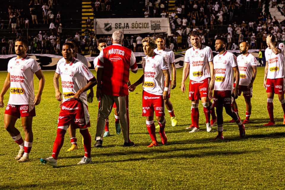 Após anúncio de dois reforços, Náutico deve seguir com atual elenco