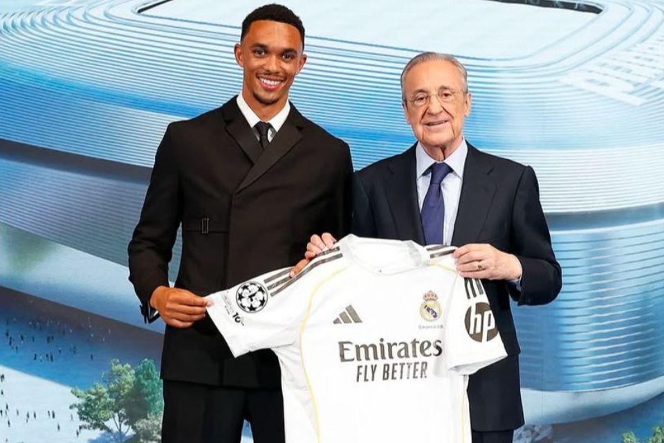 Alexander Arnold usará o número 12, que era utilizado pelo ex-jogador Marcelo