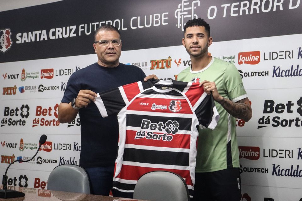 Novo reforço do Santa Cruz, Renato aposta em novo ciclo no Arruda