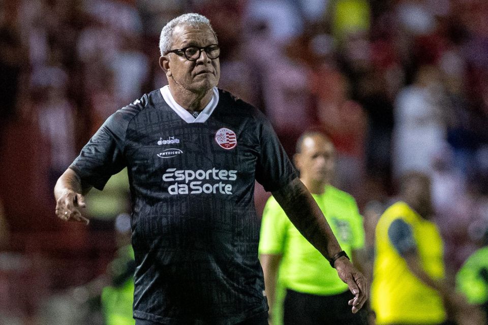 Hélio dos Anjos se emociona com retorno de Kuki aos Aflitos