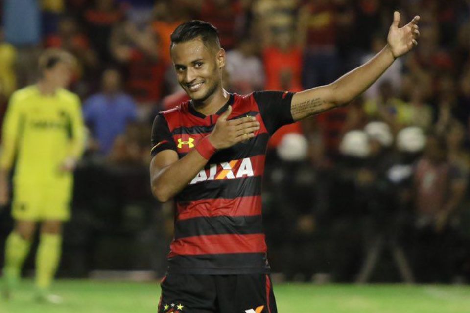 Mateus Gonçalves em ação pelo Sport durante partida em 2018