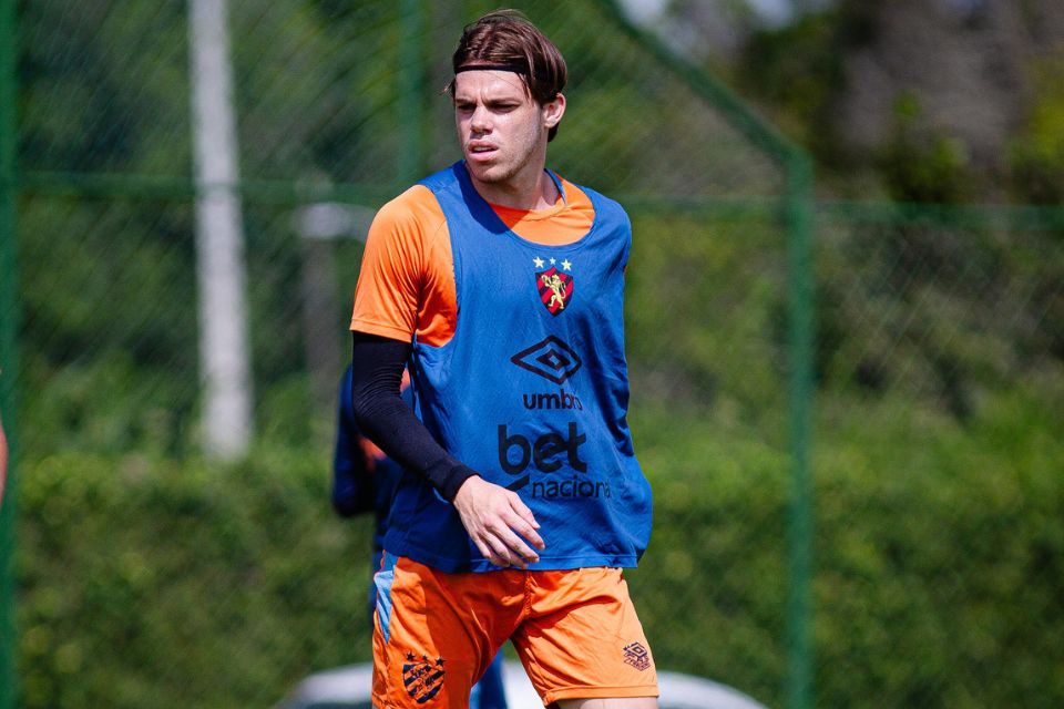 Chrystian Barletta durante treinamento no CT José de Andrade Médicis